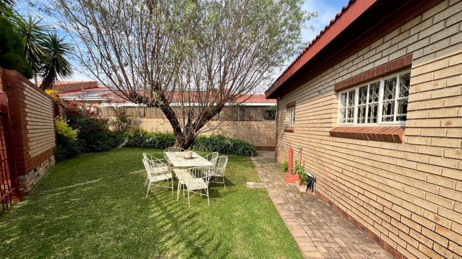 2 Bedroom Property for Sale in Flamwood North West